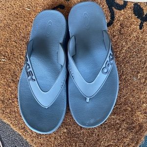 Oakley sandals